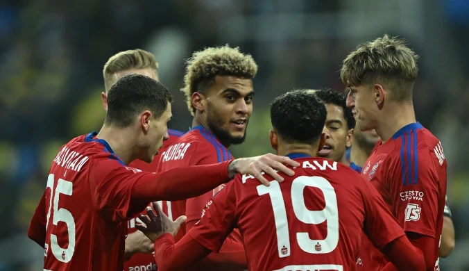 Twierdza na Wybrzeżu zburzona. Raków powtarza radosną kanonadę z Europy