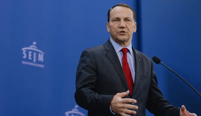 Sikorski mówi o "paraliżu państwa". W tle decyzja Karola Nawrockiego
