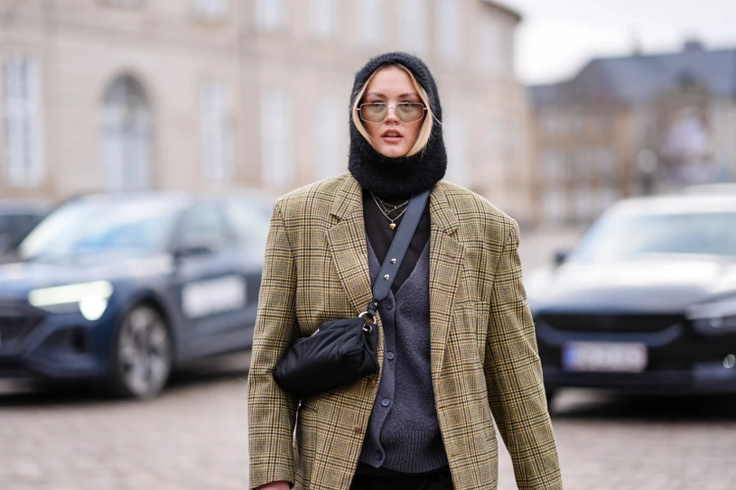 Jak nosić warstwy zimą, aby nie przytłoczyć sylwetki? Oto kilka wskazówek