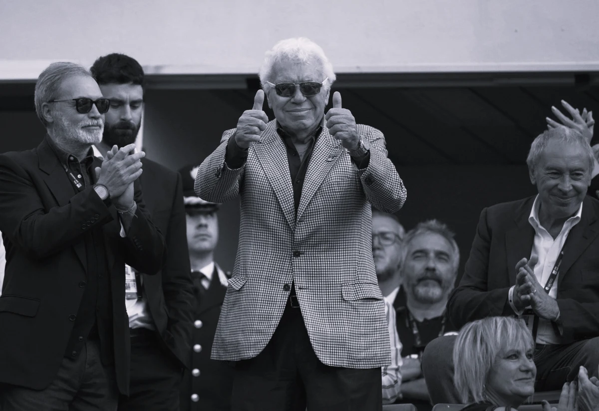 W wieku 92 lat zmarł Nicola Pietrangeli - ikona włoskiego tenisa, dwukrotny zwycięzca French Open i rekordzista Pucharu Davisa. Jego śmierć ogłosiła włoska federacja tenisowa, żegnając sportowca, który zmienił oblicze włoskiego tenisa.