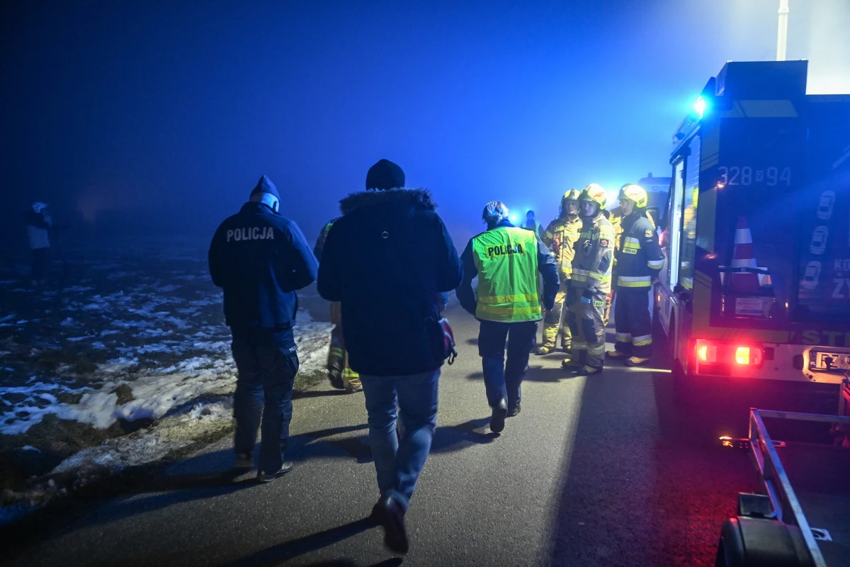 Nowe informacje po tragedii koło Rzeszowa, w której zginęli dwaj bracia. Prokuratura wszczęła śledztwo w sprawie wypadku śmigłowca, do którego doszło w sobotę w miejscowości Cierpisz. Jednym z czynników branych pod uwagę są bardzo trudne warunki atmosferyczne - poinformowała prok. Katarzyna Drupka.