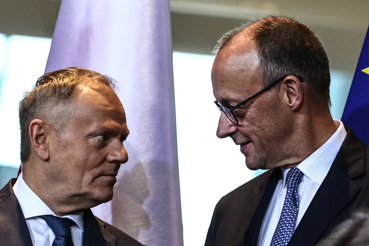 ​"Niemcy niewzruszenie stoją po stronie Polski. Potrzebujemy silnej Polski jako równego partnera. To nakaz chwili w czasach, w których jako Europejczycy musimy radzić sobie w trudnym świecie" - powiedział kanclerz Niemiec Friedrich Merz podczas polsko-niemieckich konsultacji międzyrządowych, w których bierze udział także premier Donald Tusk.