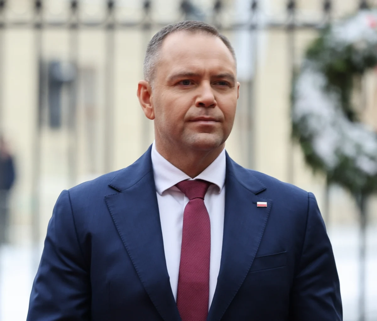 Prezydent Karol Nawrocki zawetował ustawę o rynku kryptoaktywów - poinformował w poniedziałek jego rzecznik Rafał Leśkiewicz. "Przepisy zagrażają wolnościom Polaków, ich majątkowi i stabilności państw" - dodał. Decyzja głowy państwa wzbudziła mieszane komentarzy. Prezydenta pochwalił lider Konfederacji Sławomir Mentzen, krytycznie wypowiedział się natomiast szef resortu finansów Andrzej Domański. "Prezydent wybrał chaos i bierze pełną odpowiedzialność za swoje działania" - napisał w serwisie X.