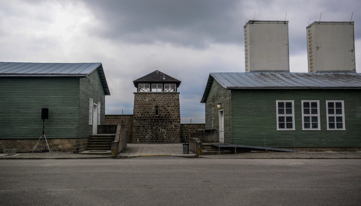 W Austrii wybuchła afera po tym, jak biuro nieruchomości wystawiło na sprzedaż "dom z historią" nadający się do remontu. Afera jest, bo "dom z historią" to w rzeczywistości budynek, który podczas II wojny światowej pełnił funkcję domu publicznego dla więźniów obozu koncentracyjnego Gusen.