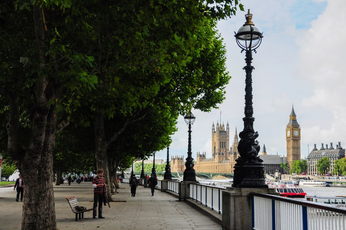 Polacy masowo opuszczają Wielką Brytanię. Coraz więcej wraca do kraju