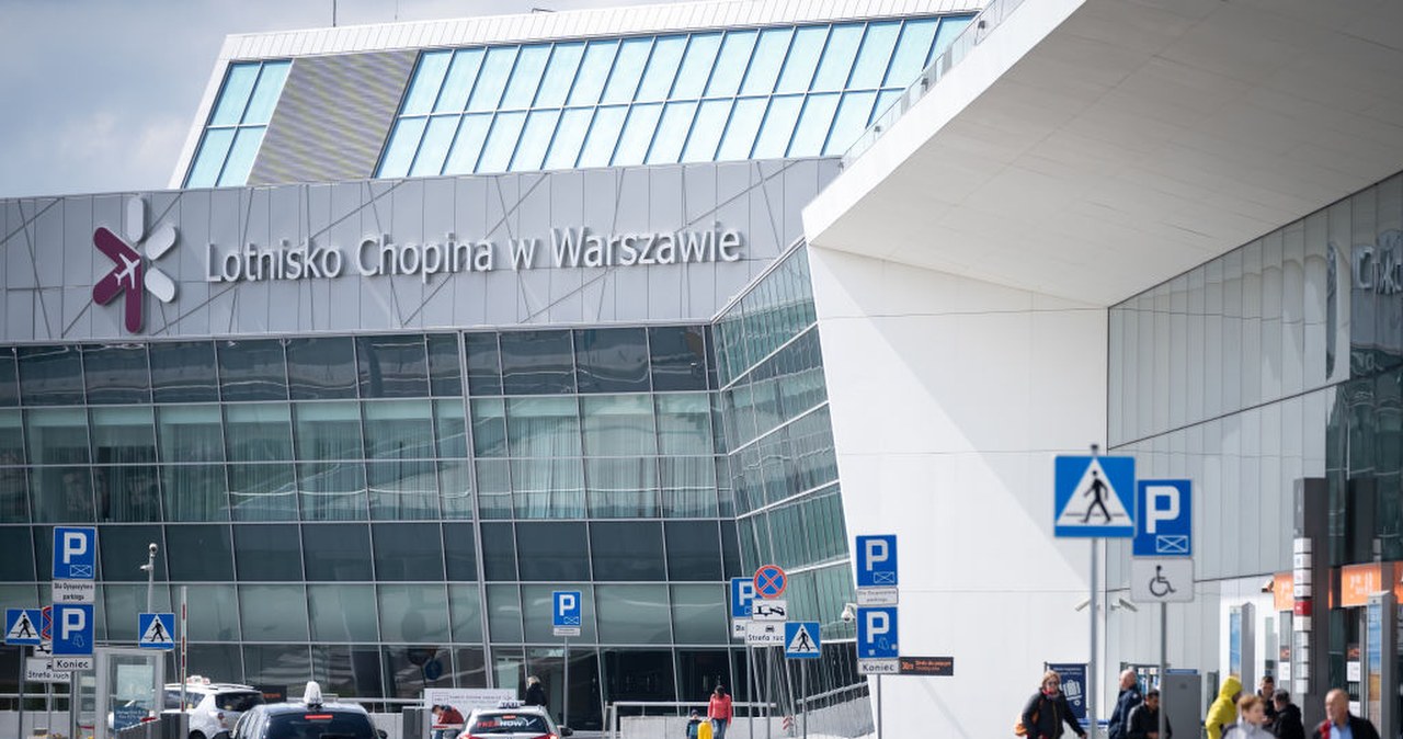 wiadomości,aktualności,Interia Zostawił bagaż i opuścił warszawskie lotnisko. Konieczna była ewakuacja, sprawę bada prokuratura