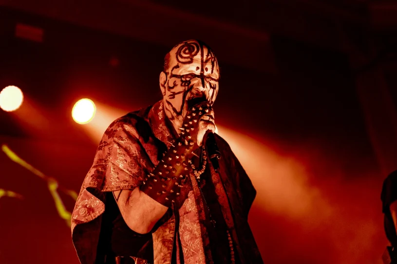 "Czas pogrążyć się w rozpaczy". Ikona ekstremy przed wizytą w Polsce