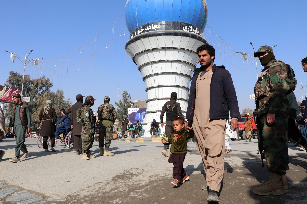 Publiczna egzekucja na stadionie. Krewni ofiar wymierzyli sprawiedliwość