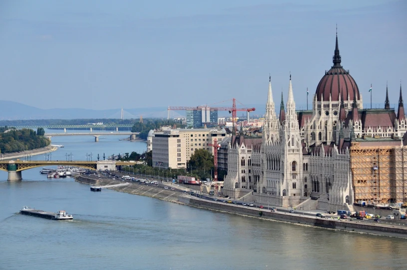 Zapaść inwestycyjna na Węgrzech. Orbán pogrążył gospodarkę