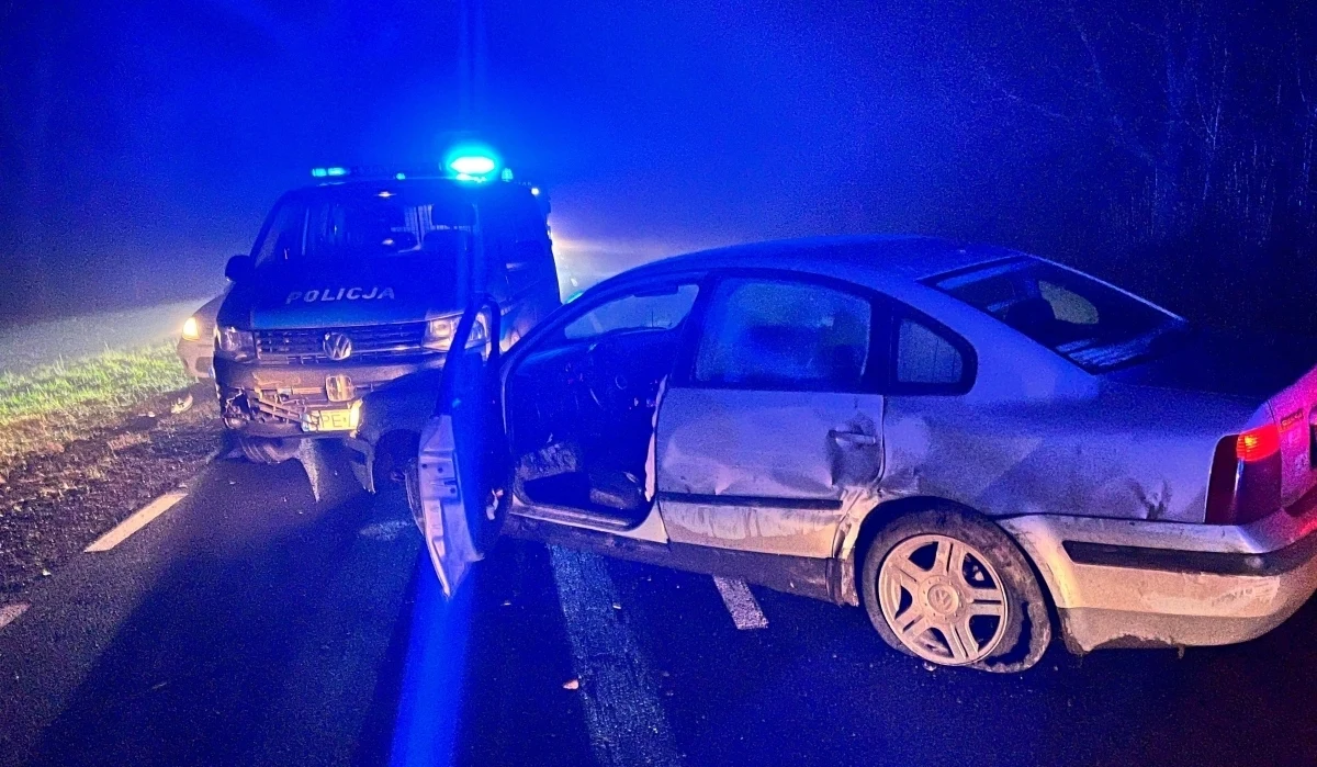 Policjanci ze Strzelców Krajeńskich zatrzymali 24-letniego kierowcę, który podczas kontroli drogowej zaatakował funkcjonariusza gazem i próbował uciec. Mężczyzna miał trzy sądowe zakazy prowadzenia pojazdów. Po pościgu trafił do aresztu, a za swoje czyny odpowie przed sądem.