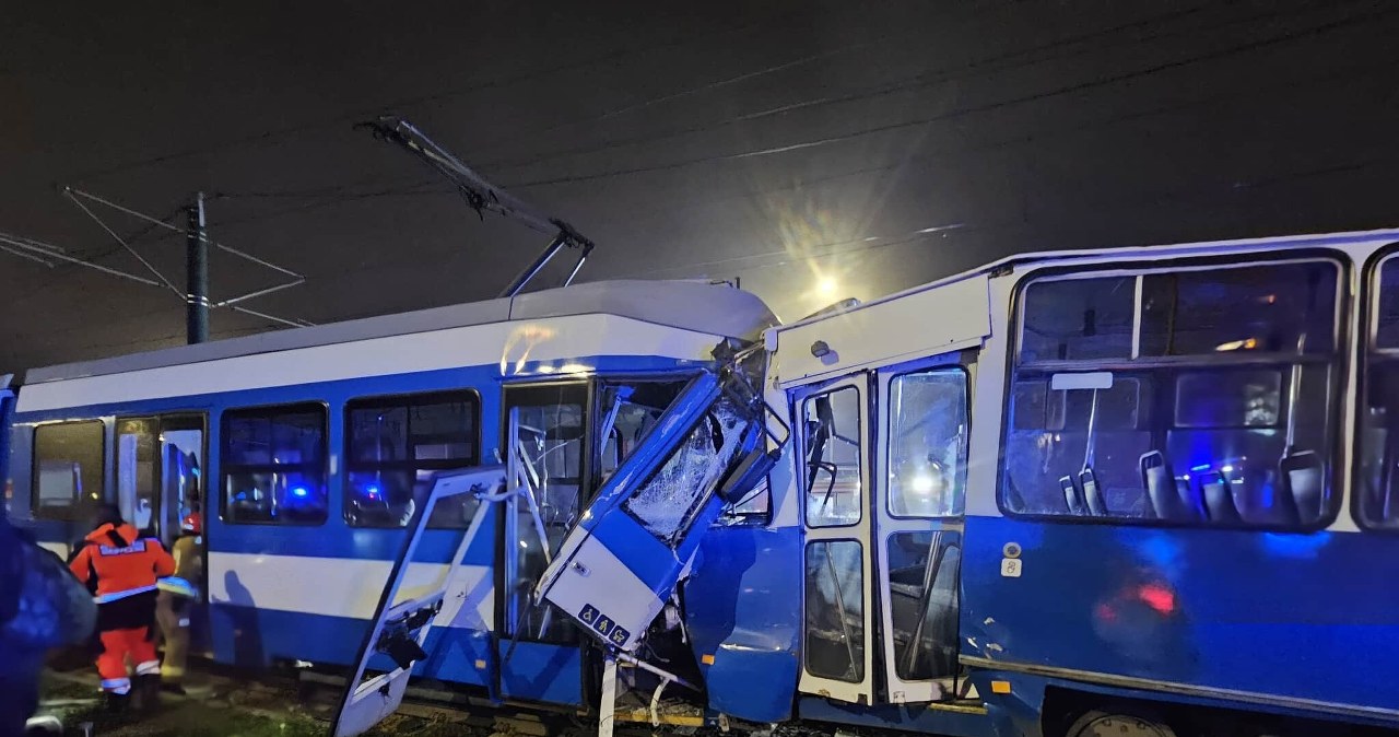 Kraków. Zderzenie tramwajów na Bieńczyckiej. Są ranni