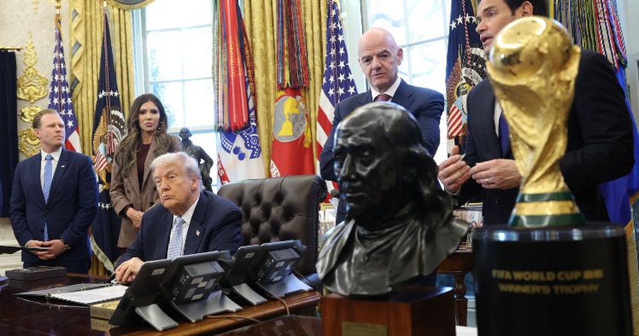 Mogą nie spojrzeć na murawę. Biały Dom rozważa zatrzymania podczas mundialu