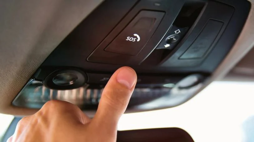 Od 1 stycznia ważna zmiana w nowych samochodach. Ten system ratuje życie