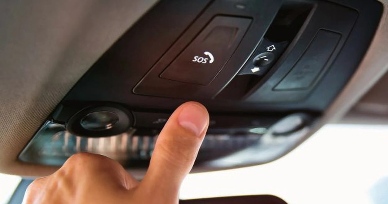 Od 1 stycznia ważna zmiana w nowych samochodach. Ten system ratuje życie