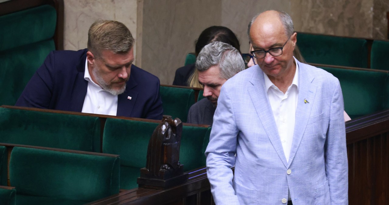 "Nie będziemy drzeć szat". Razem reaguje po decyzji Czarzastego