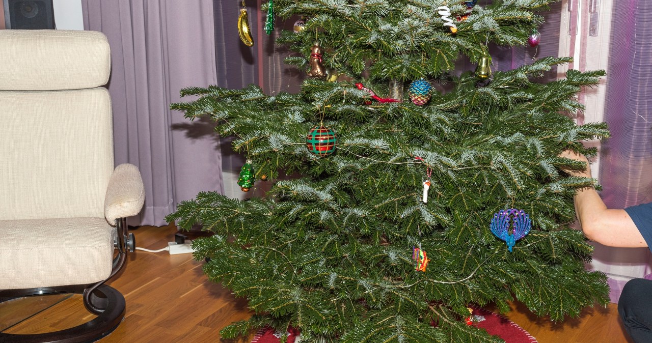 Takiego stojaka na choinkę nie kupuj. Będzie niestabilny i niepraktyczny