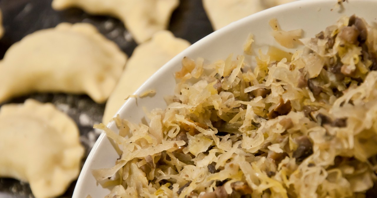 Mój ojciec dodaje do kapusty. Pierogi i uszka znikają migiem ze stołu