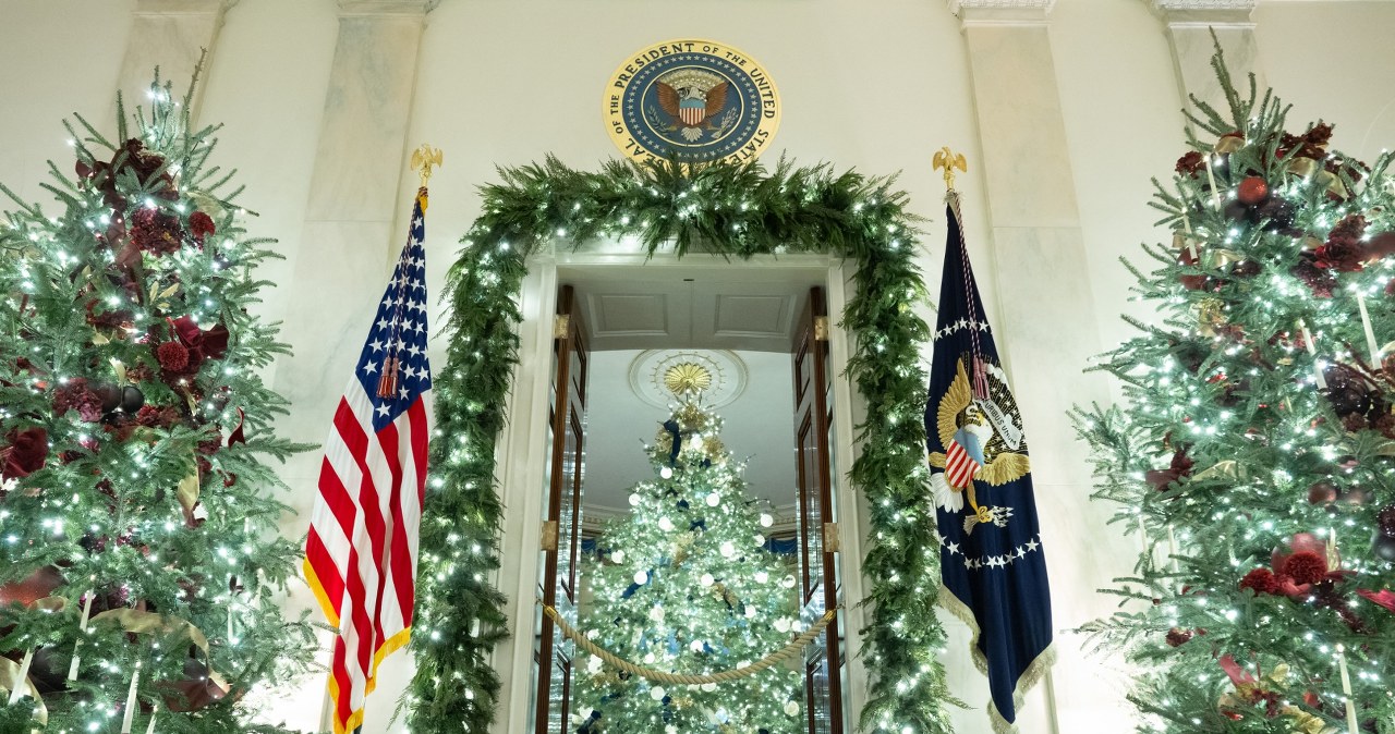 Biały Dom gotowy na Boże Narodzenie. Wyjątkowe dekoracje świąteczne