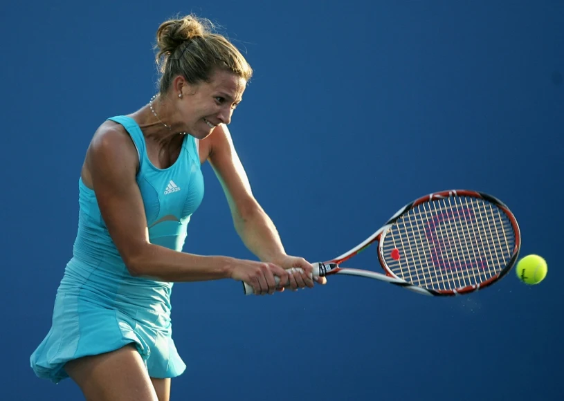 Oddawała sponsorowi 40 proc. przychodów z kortu. "Perspektywa miliona długu"