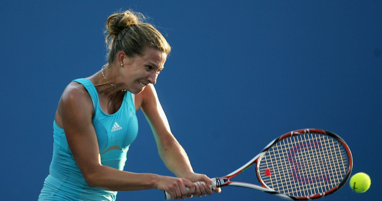 Oddawała sponsorowi 40 proc. przychodów z kortu. "Perspektywa miliona długu"