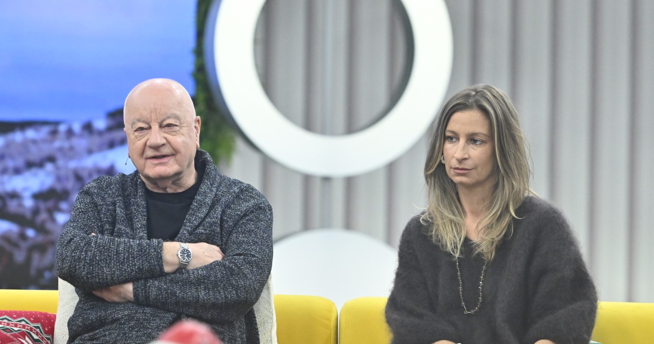 Ojciec z córką na kanapie "halo tu polsat". Jak wspominają wspólne święta?