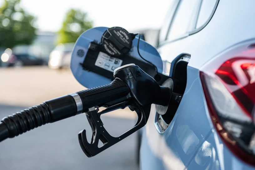 Kiedy paliwo zacznie tanieć? Czeka nas "umiarkowane odbicie cen"