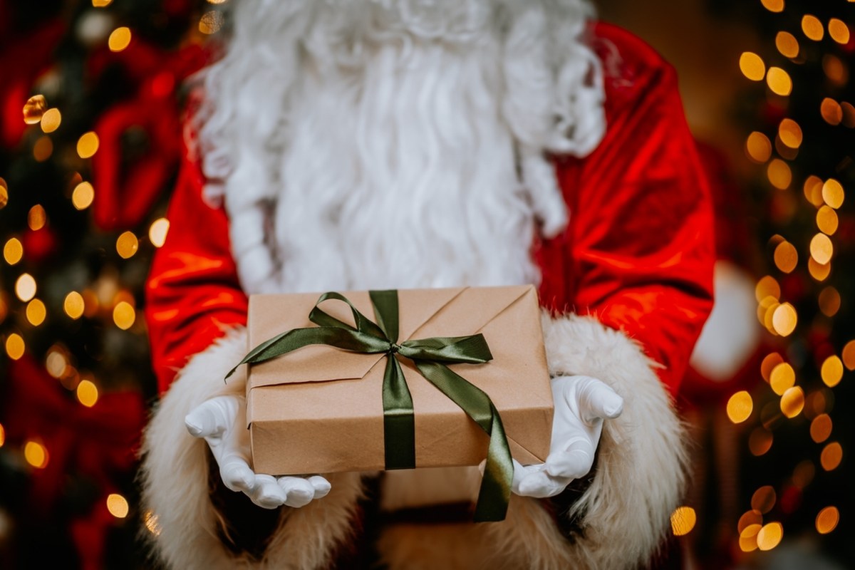 Świąteczna magia w Mikołajkach. Spotkaj Mikołaja i zgarnij prezenty od RMF FM!