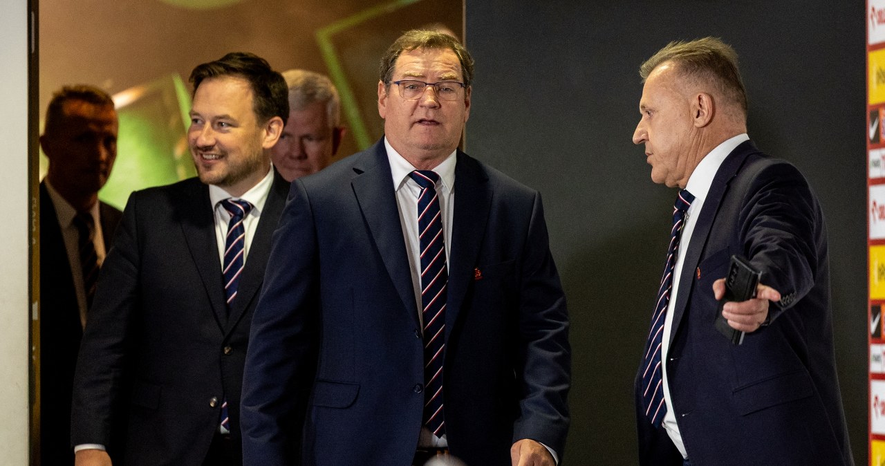 Polska delegacja obecna w Waszyngtonie. Kulesza i Urban stoją na jej czele