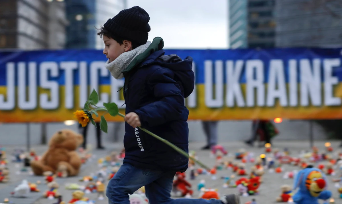 Republika Południowej Afryki po raz pierwszy w historii zagłosowała w ONZ przeciwko Rosji, popierając rezolucję wzywającą Moskwę do zwrotu uprowadzonych ukraińskich dzieci. RPA była jedynym państwem z grupy BRICS, które nie wsparło Kremla, oraz jednym z ośmiu krajów afrykańskich opowiadających się za przyjęciem dokumentu.