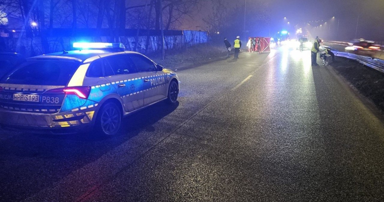 Sosnowiec. Ciało kobiety leżało na drodze. Pilny apel policji