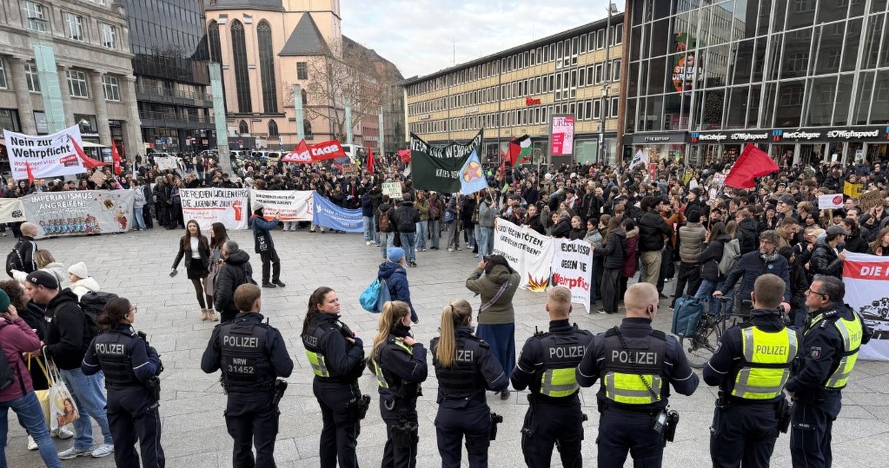 Niemiecka młodzież wzburzona po decyzji parlamentu. Protesty w całym kraju