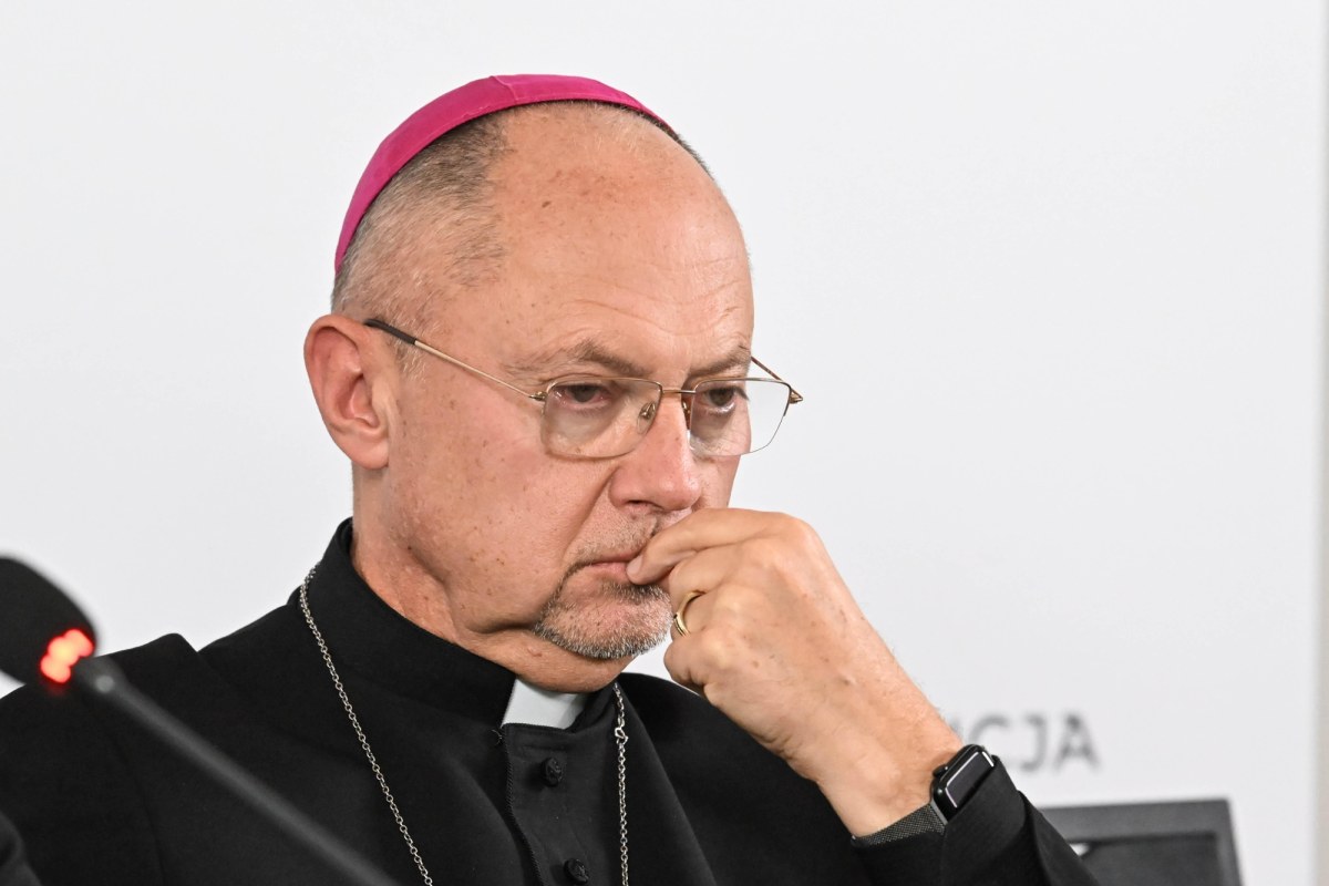 Papież podjął decyzję w sprawie polskiego biskupa