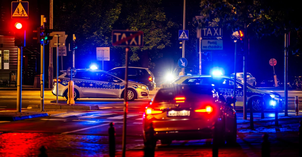 Cztery osoby zostały ranne w wypadku na drodze krajowej nr 77 w miejscowości Sarzyna na Podkarpaciu. Zderzyły się tam dwa samochody osobowe.