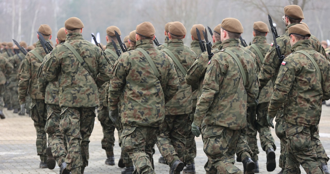 Obowiązkowa służba wojskowa. Najnowszy sondaż. Co myślą Polacy?