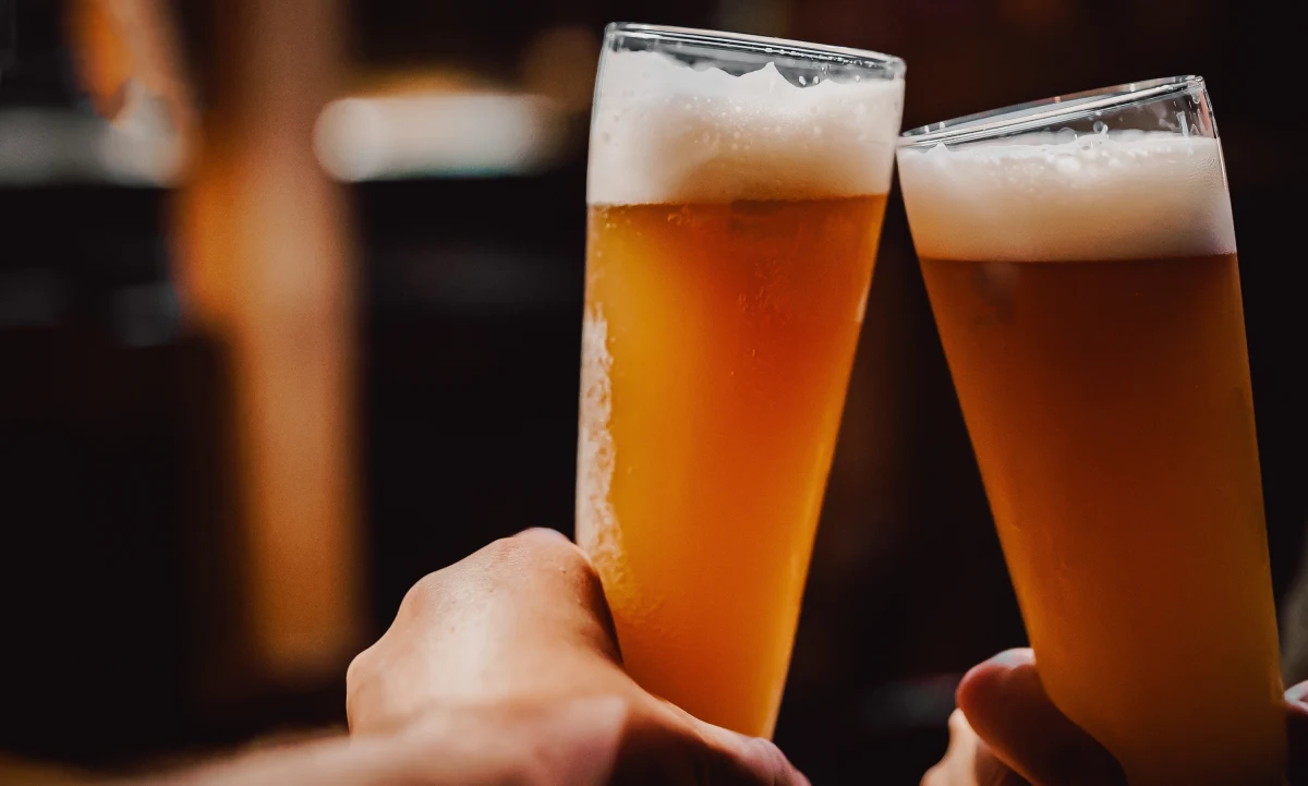 Niemcy nie są już największym dostawcą piwa do Rosji - informuje dziennik "Kommiersant", powołując się na dane handlowe. Naszych zachodnich sąsiadów w zestawieniu "przeskoczyły" Chiny, ale i Polska plasuje się (wciąż) w czołówce eksporterów.