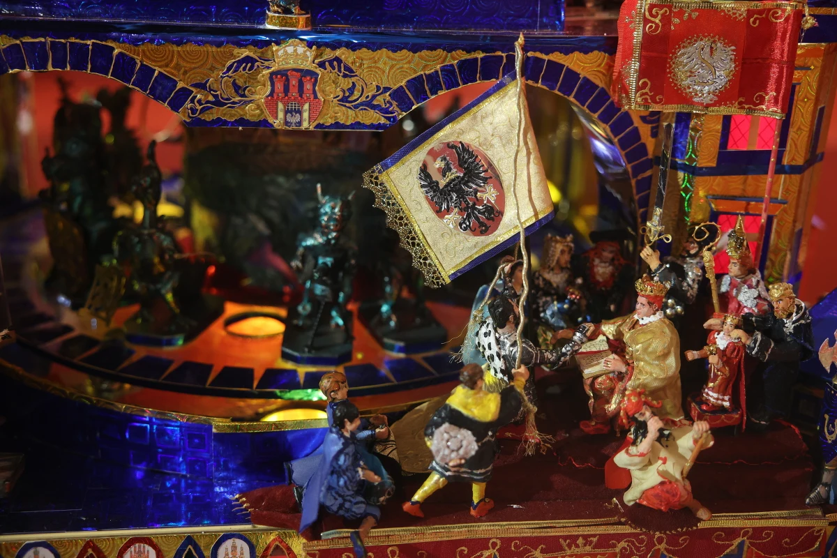 Organizowany od 1937 roku niezwykły konkurs najpiękniejszych szopek rozstrzygnięty. Szopka nawiązująca do korony Bolesława Chrobrego znalazła się wśród nagradzanych konstrukcji w 83. Konkursie Szopek Krakowskich. Wszystkie zgłoszone prace można od niedzieli oglądać na wystawie w Pałacu Krzysztofory.