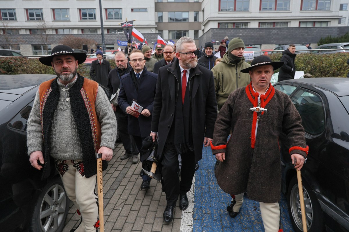 Grzegorz Braun przed sądem. "Nagle powołuje się na europejskie orzecznictwo"
