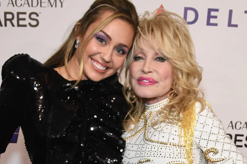 Fani martwili się jej staniem zdrowia. Jak w tej chwili czuje się Dolly Parton?