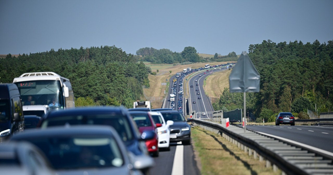 Ważą się losy zakazu aut spalinowych. UE zmienia kurs, padła nowa data