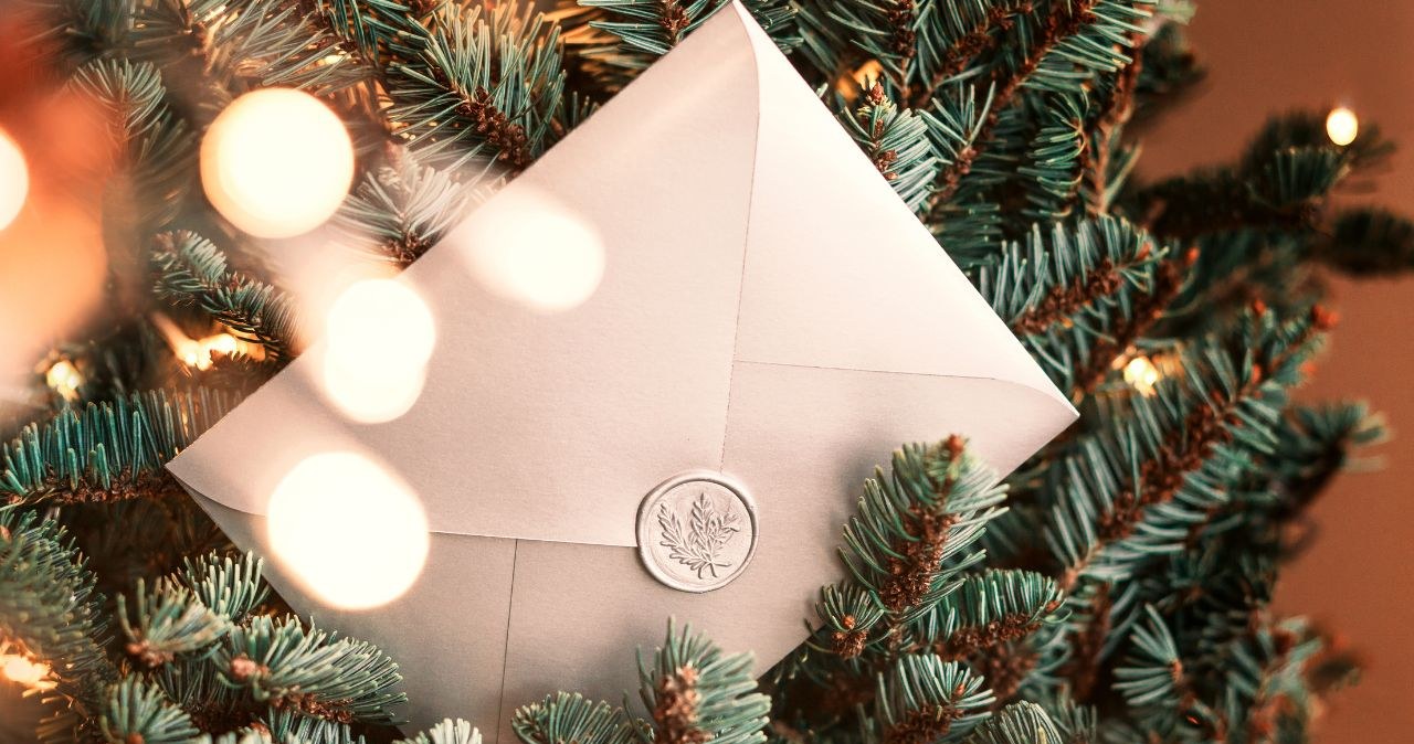Koperta z gotówką pod choinkę? "Mam dość nietrafionych prezentów"