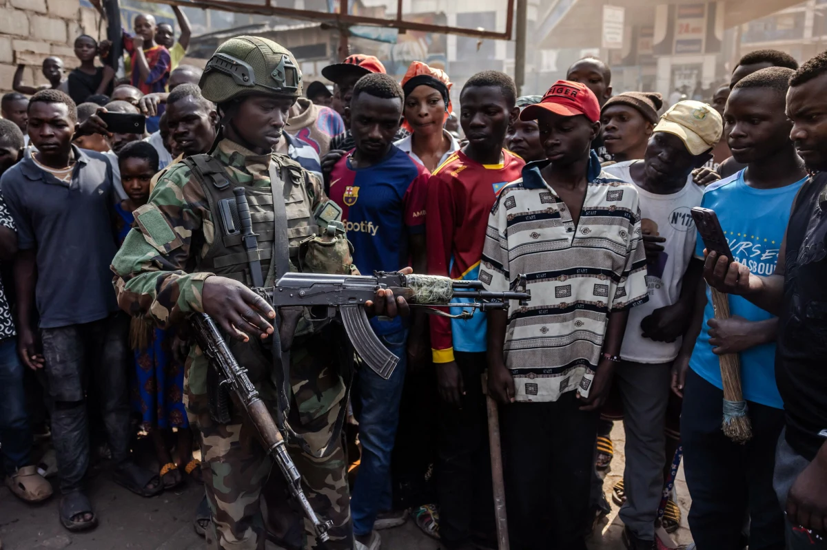 Prezydent Demokratycznej Republiki Konga, Felix Tshisekedi, oświadczył w poniedziałek, że Rwanda narusza swoje zobowiązania, zaledwie kilka dni po udziale w ceremonii w Waszyngtonie, podczas której w obecności Donalda Trumpa podpisano porozumienia mające zakończyć wieloletni konflikt we wschodniej, bogatej w surowce części kraju.