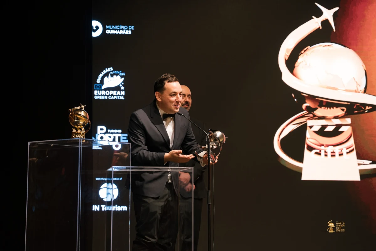 ​Film promocyjny "Musisz to zobaczyć", wspólne dzieło wrocławskiego Centrum Historii Zajezdnia i Grupy MagicLine, został wyróżniony jako jeden z najlepszych turystycznych filmów świata roku 2025 podczas World Tourism Film Awards. Wydarzenie odbyło się 5 grudnia 2025 roku w Guimarães w Portugalii.