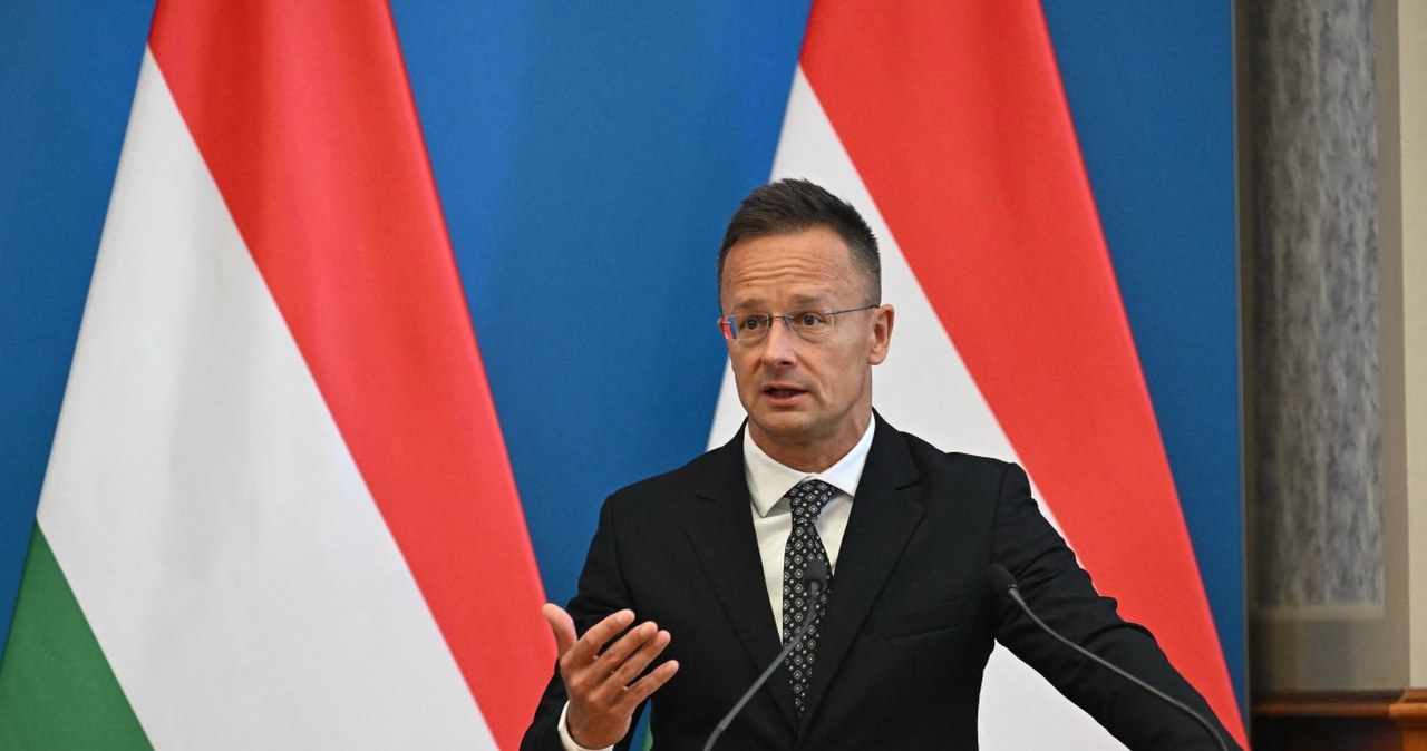 Leci do Moskwy z "dużą delegacją biznesową". Szef MSZ Węgier ogłasza