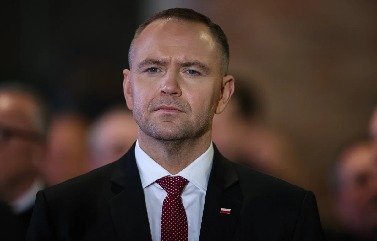 Kolejny nauczycielski związek zawodowy sprzeciwia się planowanej reformie programowej w polskich szkołach. Wolny Związek Zawodowy "Forum-Oświata" zaapelował do prezydenta Karola Nawrockiego o zawetowanie nowelizacji ustawy Prawo oświatowe, argumentując, że zmiany forsowane przez Ministerstwo Edukacji Narodowej mogą pogłębić chaos w systemie oświaty.