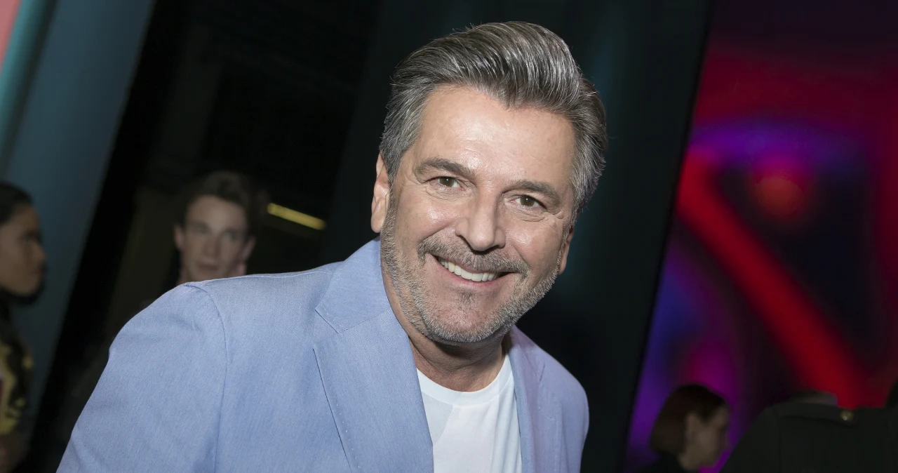 Anders zakochał się w fance i się zaczęło. Stracił karierę i spokój ducha