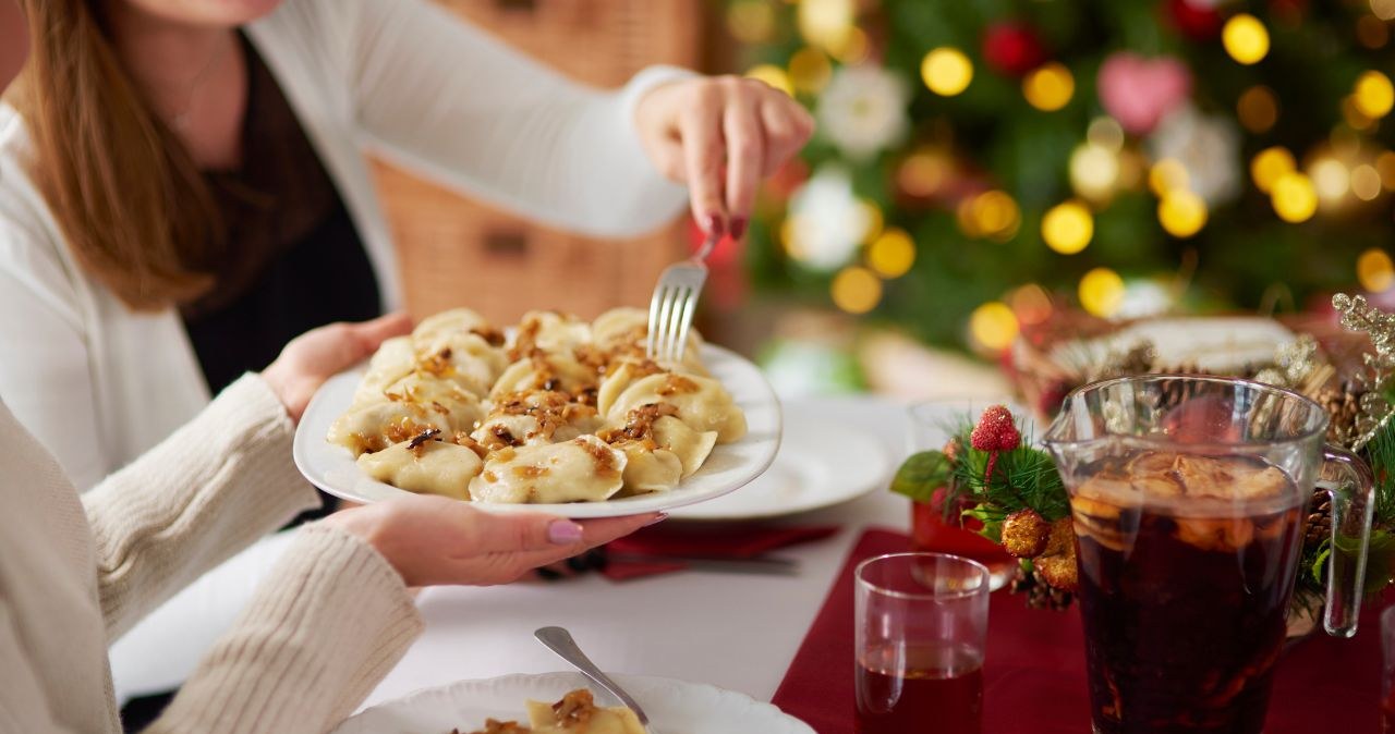 Jesz tak uszka? To wielka wtopa. Quiz znajomości dobrych manier