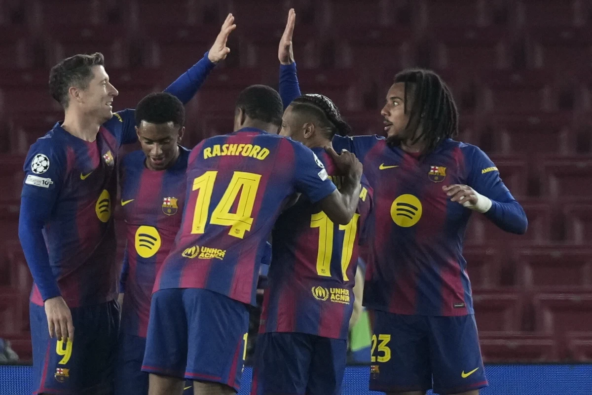 Kibice Dumy Katalonii mają powody do radości. FC Barcelona wygrała u siebie z niemieckim Eintrachtem Frankfurt 2:1 w meczu 6. kolejki piłkarskiej Ligi Mistrzów. Było to pierwsze zwycięstwo podopiecznych Hansiego Flicka w tych rozgrywkach w ostatnich trzech spotkaniach. Do 66. minuty grał Robert Lewandowski. Polak poza nieuznanym trafieniem z początku meczu, niczym się nie wyróżnił.