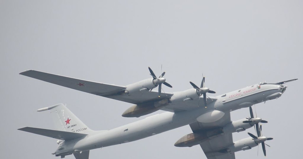 Japonia. Wspólne manewry Chin i Rosji. Poderwano myśliwce