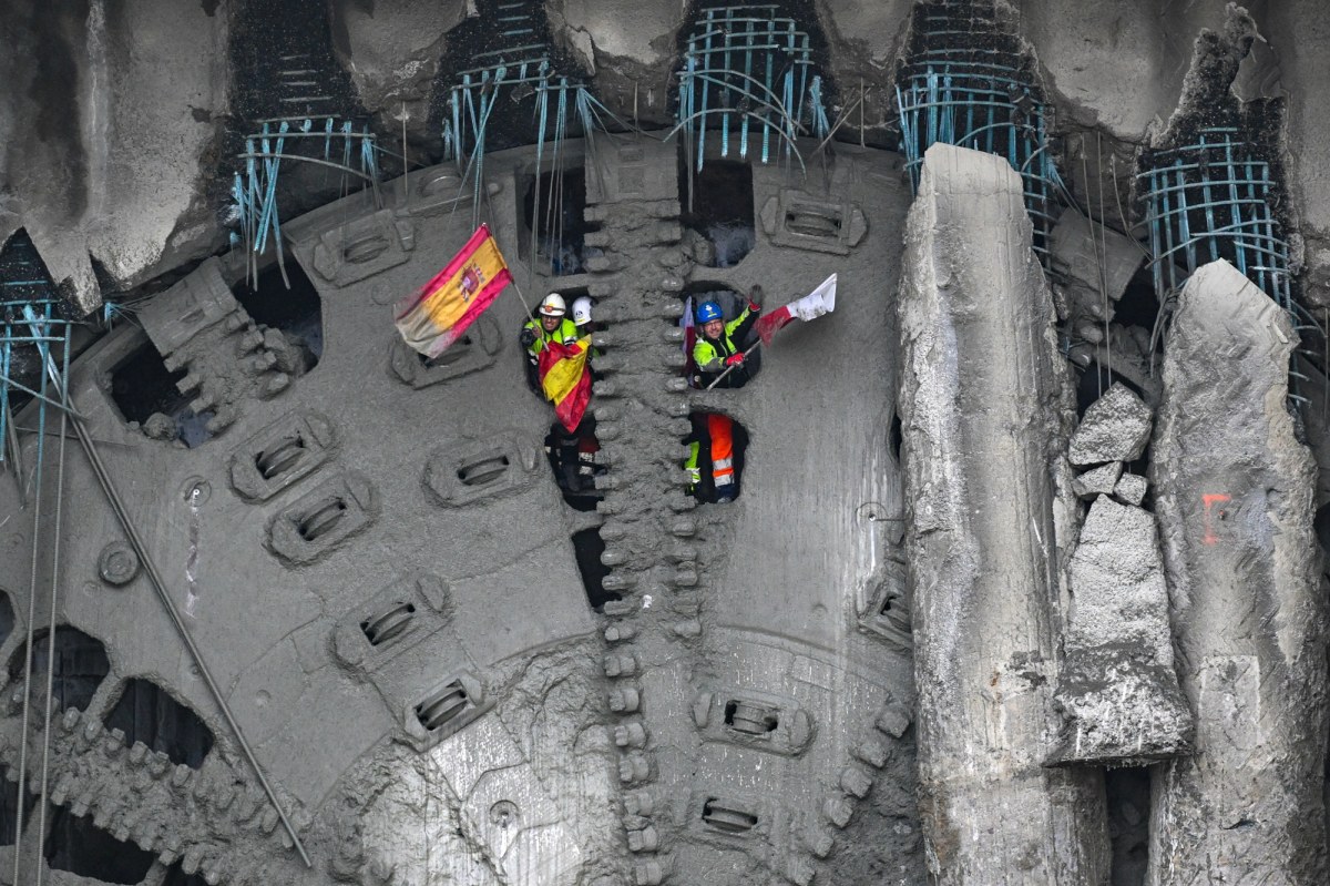 Przebili się! Pierwsza nitka tunelu na S19 już jest