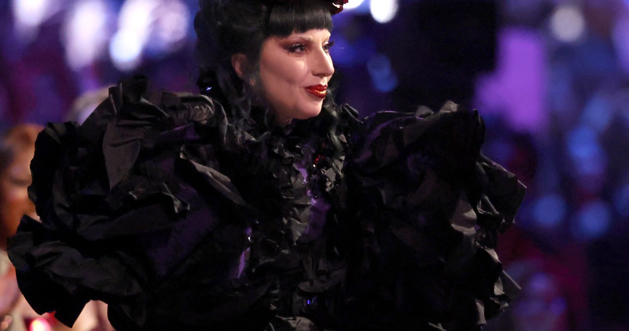 Został wyrzucony z koncertu Lady Gagi. Wcześniej zaatakował Arianę Grandę